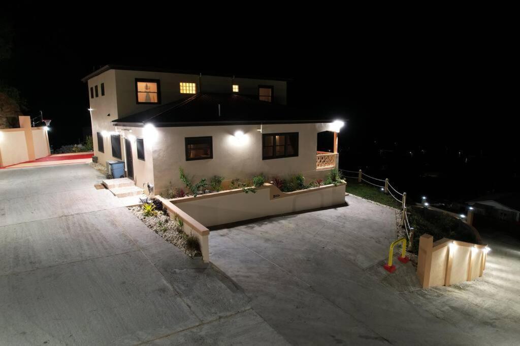 The Pearl - Spacious Air Conditioned 3Bd, 2Bth Villa With Gorgeous Views Old Road Exterior photo