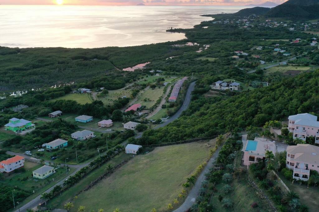 The Pearl - Spacious Air Conditioned 3Bd, 2Bth Villa With Gorgeous Views Old Road Exterior photo