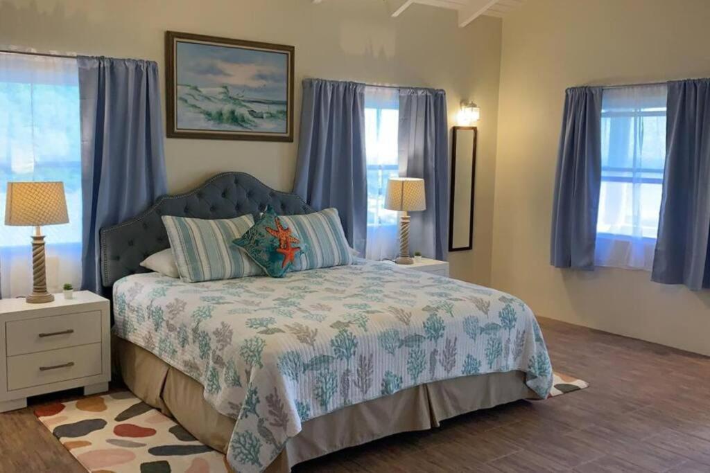 The Pearl - Spacious Air Conditioned 3Bd, 2Bth Villa With Gorgeous Views Old Road Exterior photo